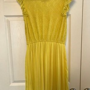 Junior’s Yellow Lace Dress